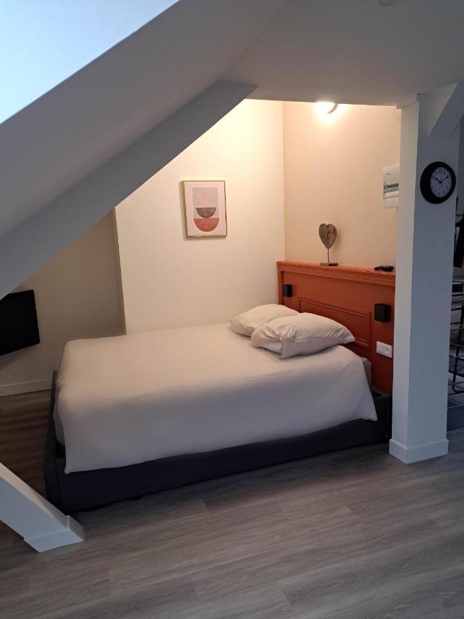 Studio Spacieux Et Elegant Au Coeur De Bourbourg - Gare A Proximite 外观 照片