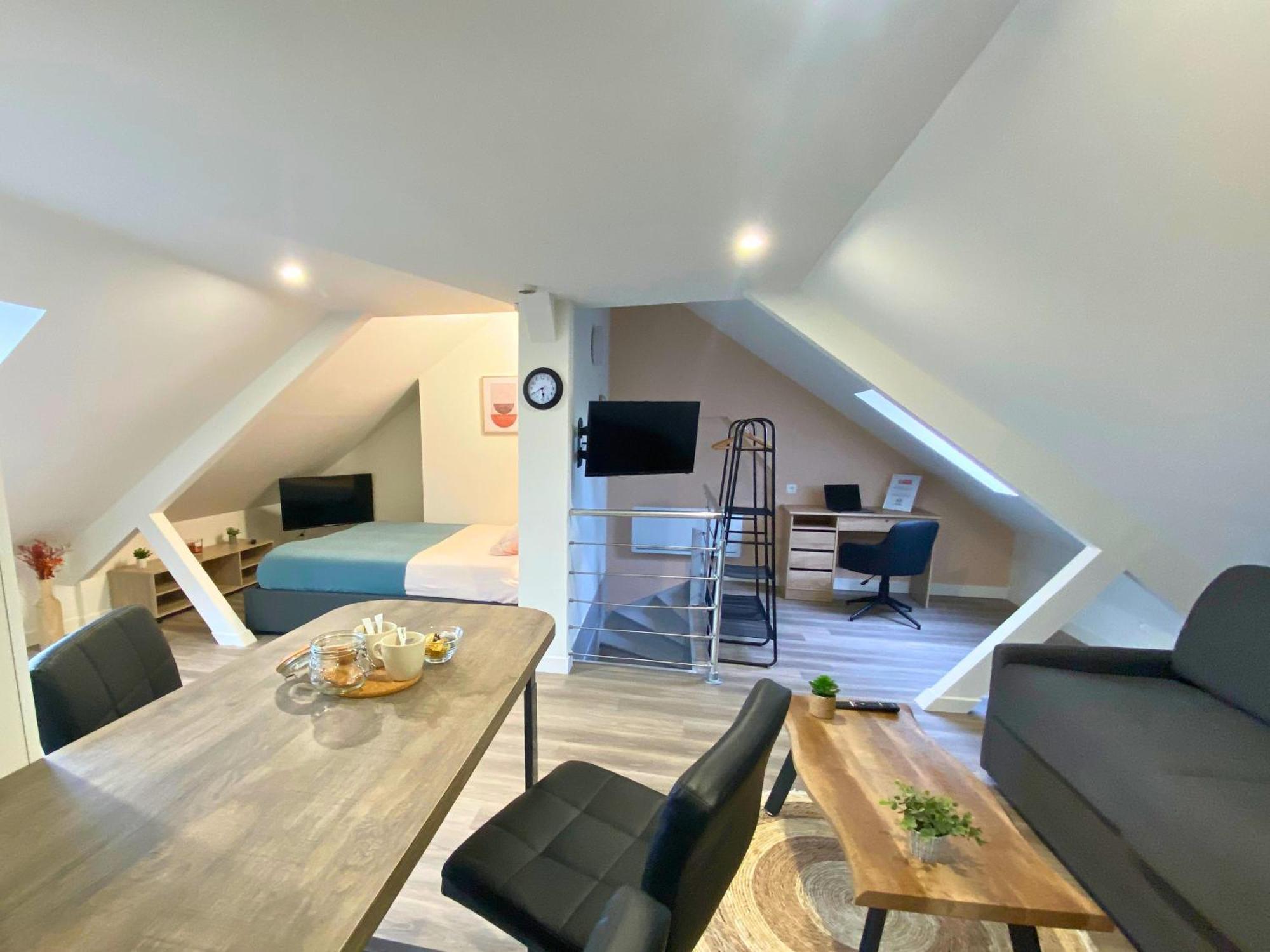 Studio Spacieux Et Elegant Au Coeur De Bourbourg - Gare A Proximite 外观 照片